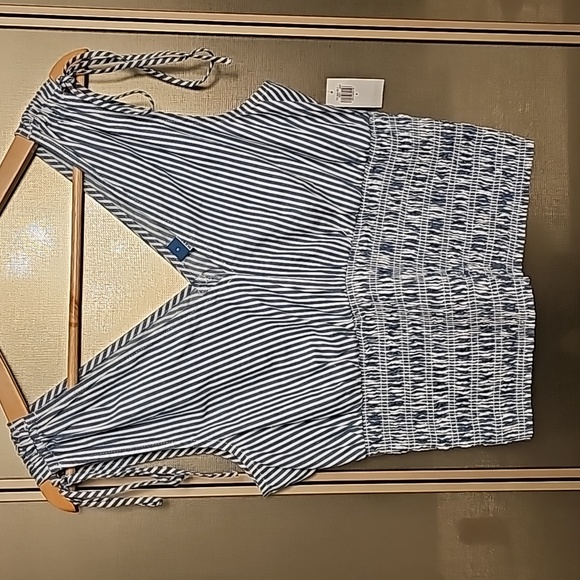 NWOT old navy tank - Picture 2 of 2